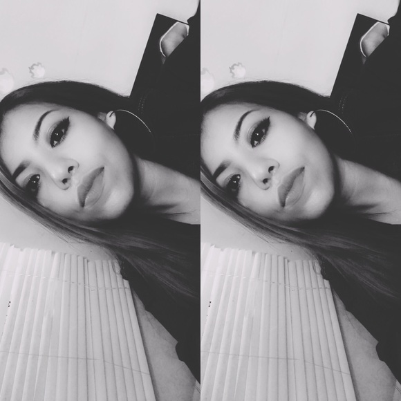 Meet your Posher, Lizzie - Picture 1 of 1